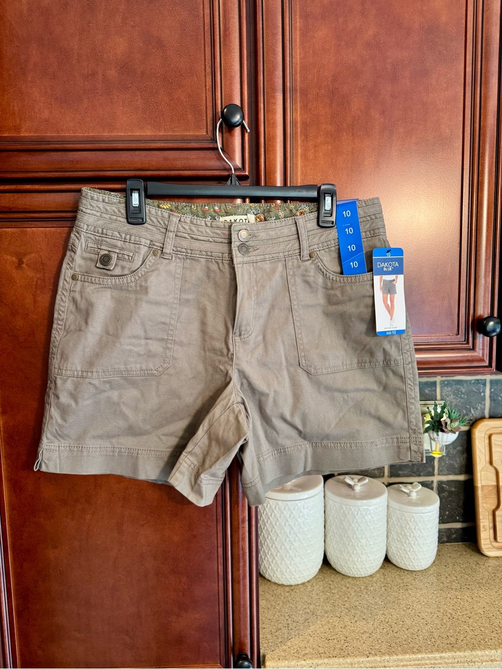 Dakota Women's Army Green Shorts - Mid-Rise Casual
